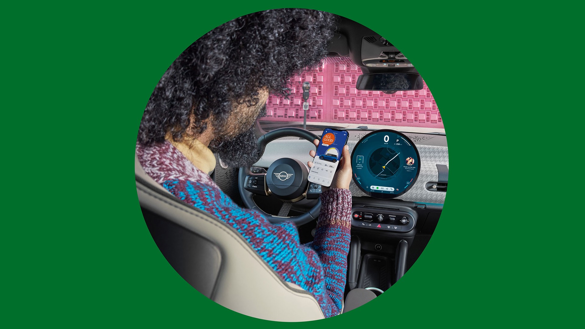 MINI 100% eléctrico - experiencia digital - mini app